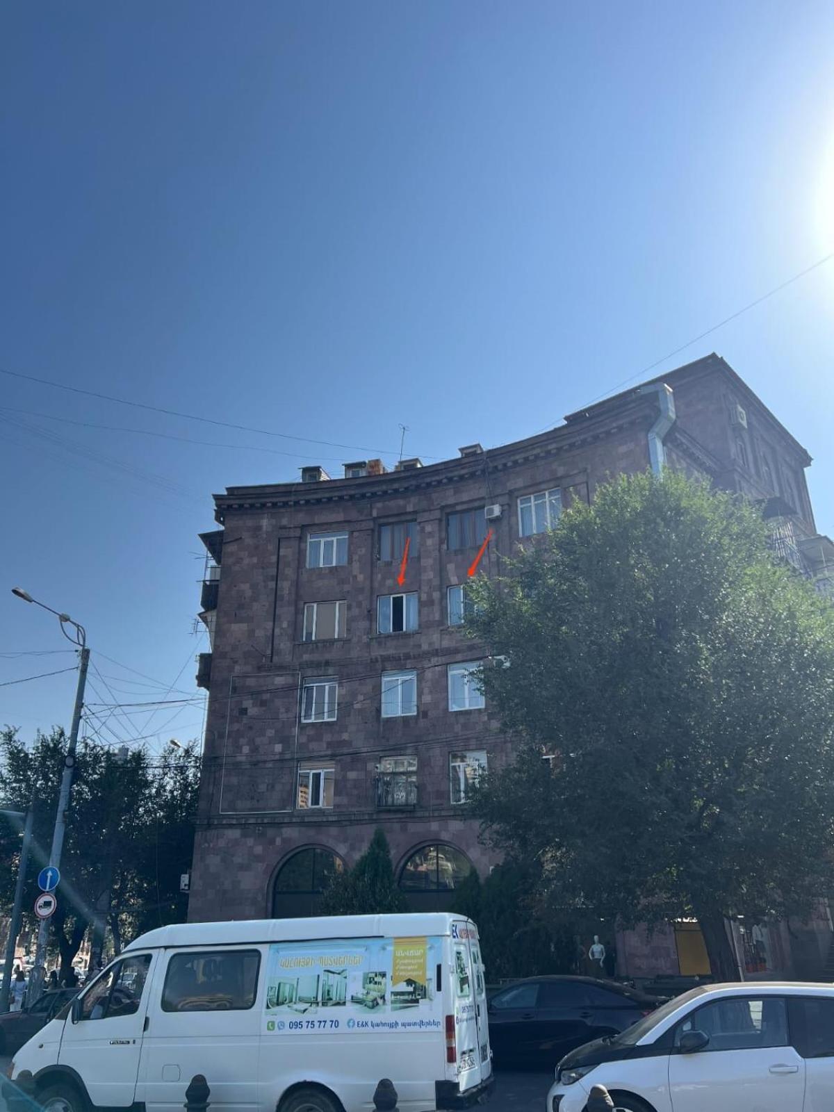 Apartment Komitas Metro Druzhba