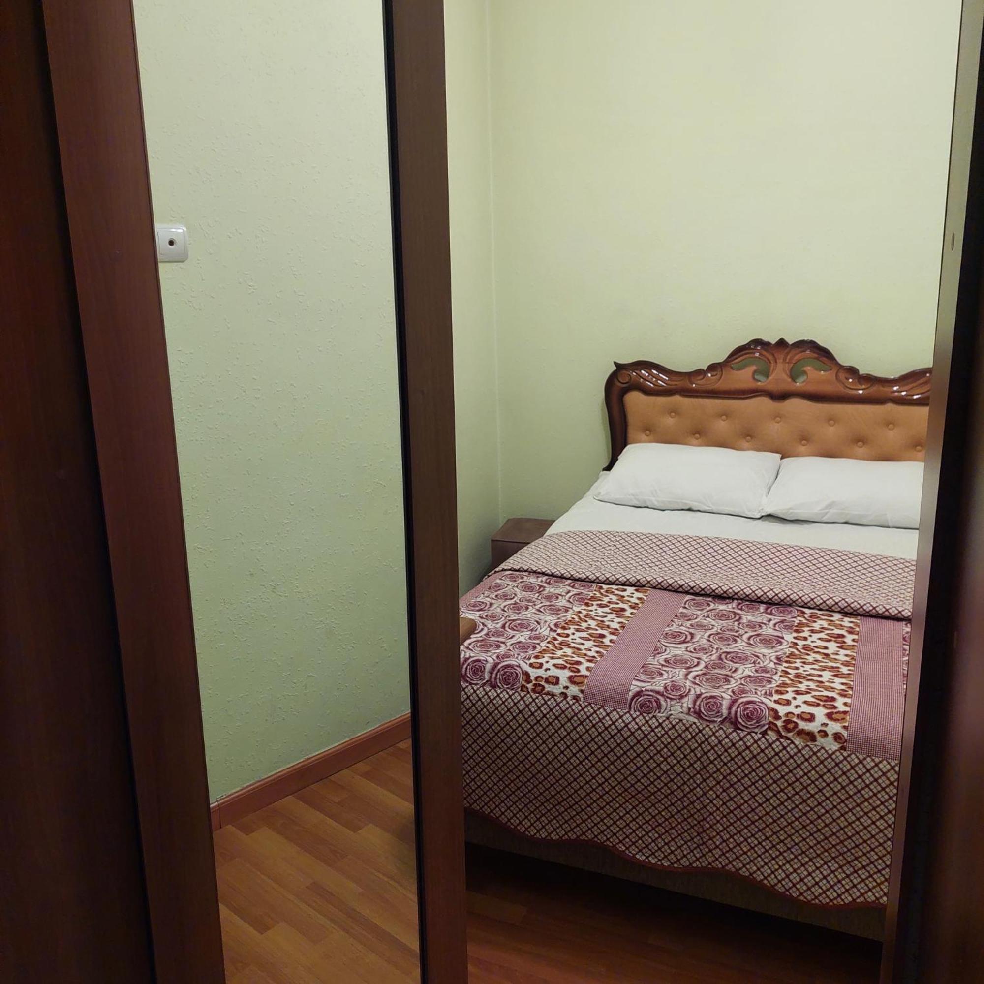 Apartment Komitas Metro Druzhba