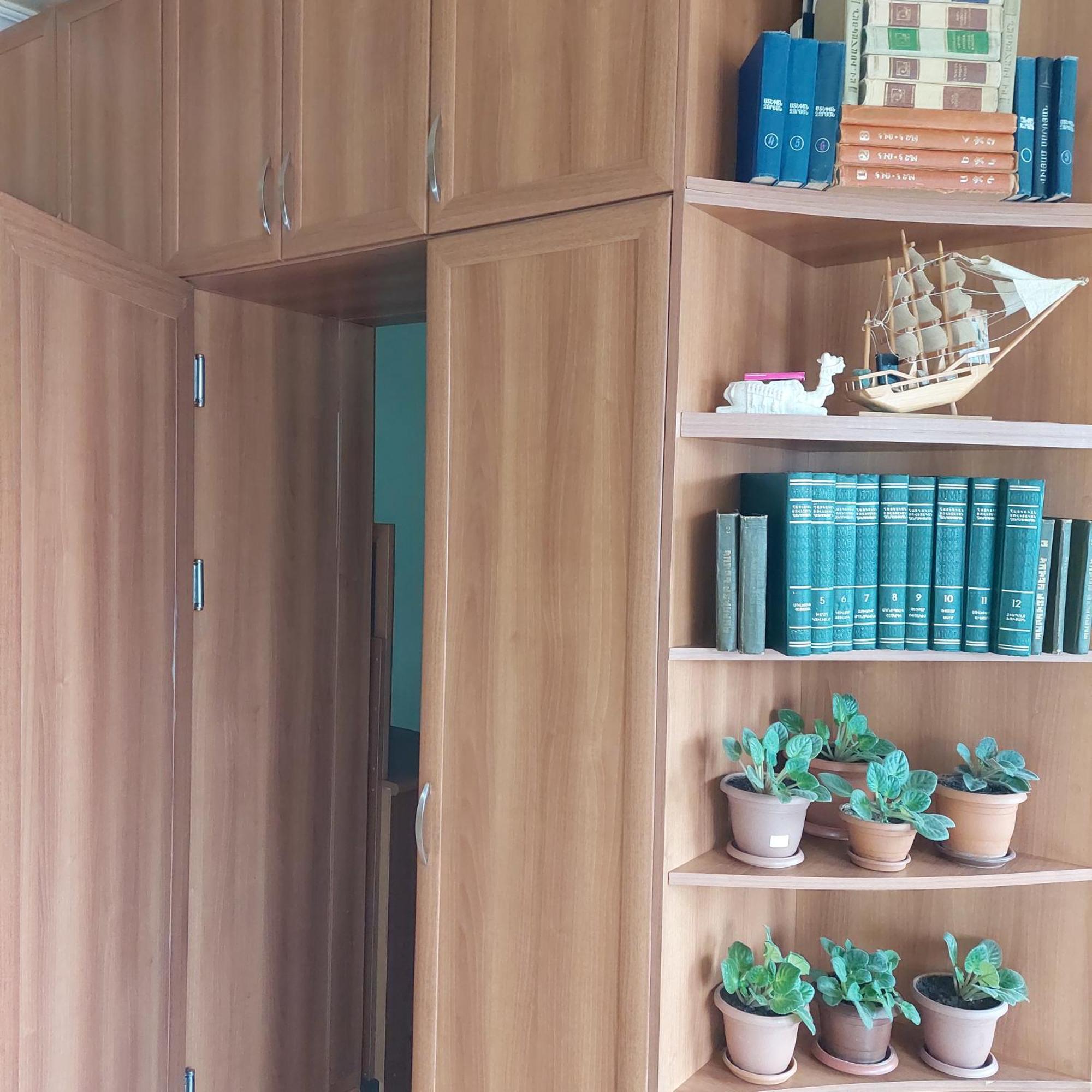 Apartment Komitas Metro Druzhba *
